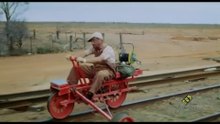 Bello, onesto, emigrato Australia sposerebbe compaesana illibata - FILM