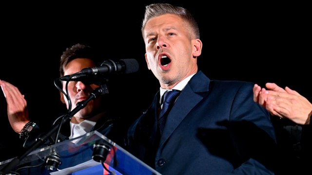 El líder opositor Péter Magyar arrasa en las elecciones de Hungría y pone fin a los 16 años de la era Orbán,