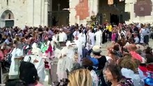 Cagliari, l'uscita della Madonna di Bonaria dalla basilica