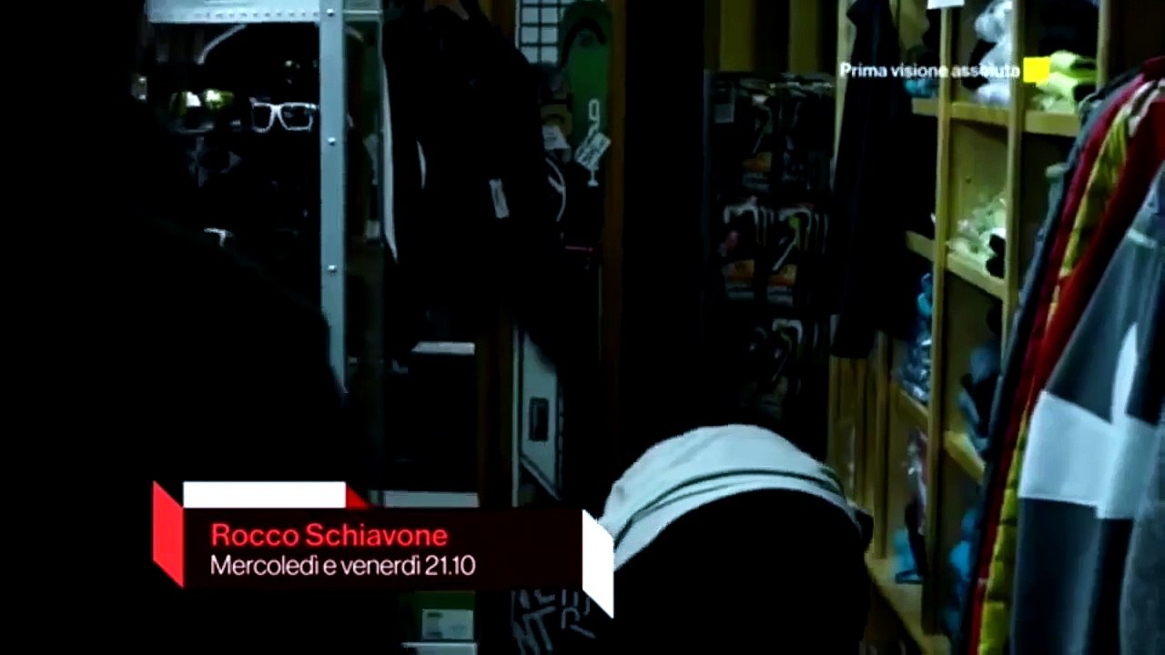 Rocco Schiavone: su Rai2 inizio con il botto