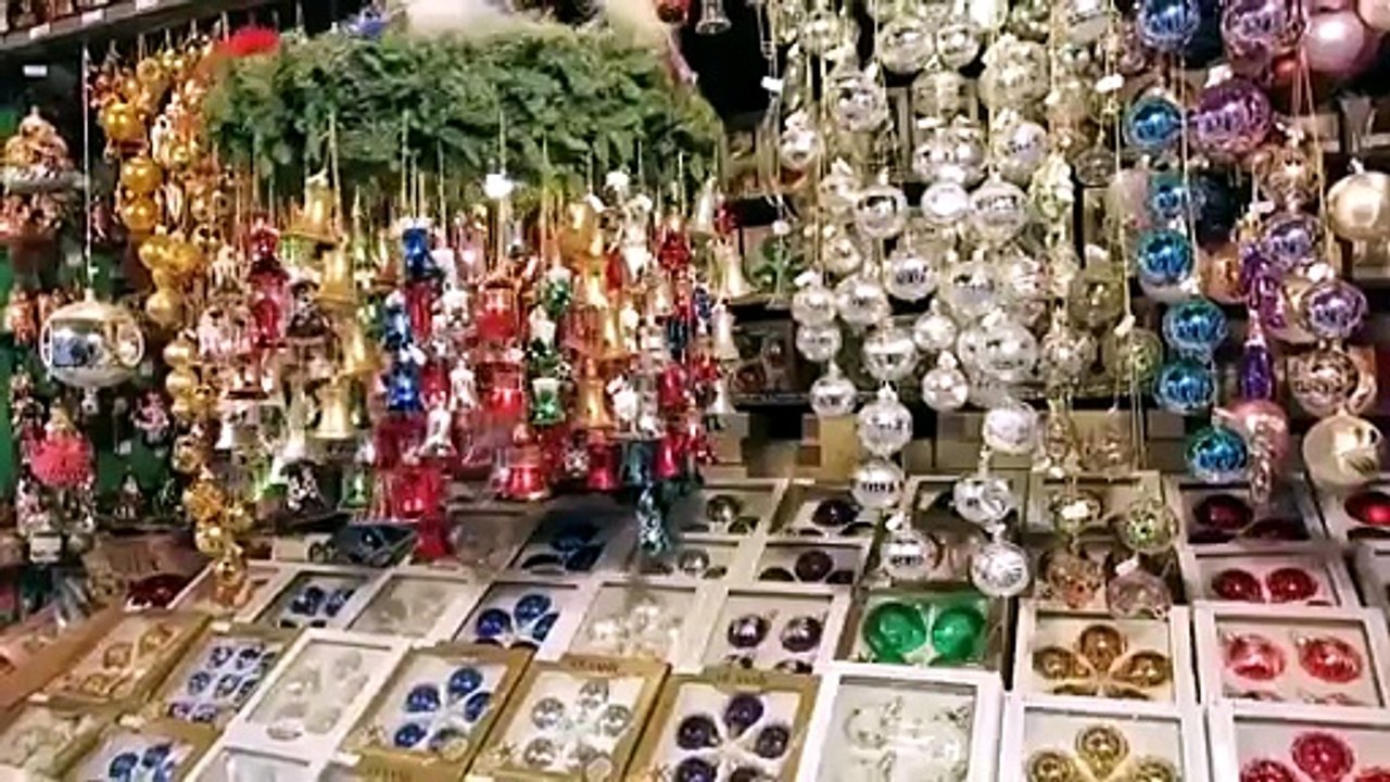 CAGLIARI COME IL NORD EUROPA: ECCO LE CASETTE IN LEGNO PER I MERCATINI DI NATALE