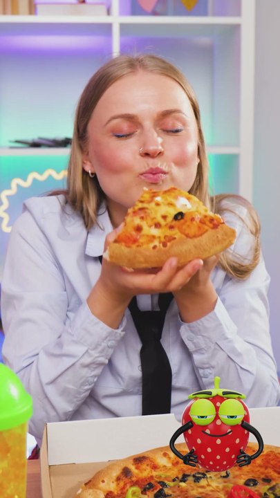 The plot twist I never saw coming 😂❤️ #datingstory #pizza