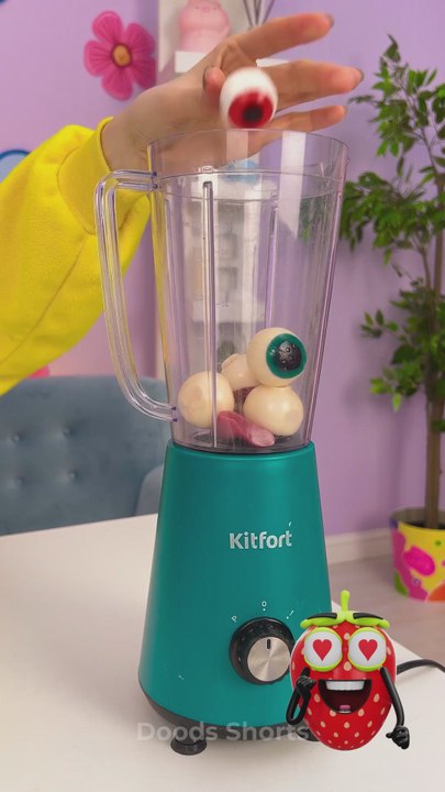 Making a vitamin-free juice 😱🥤 #funny #sugar