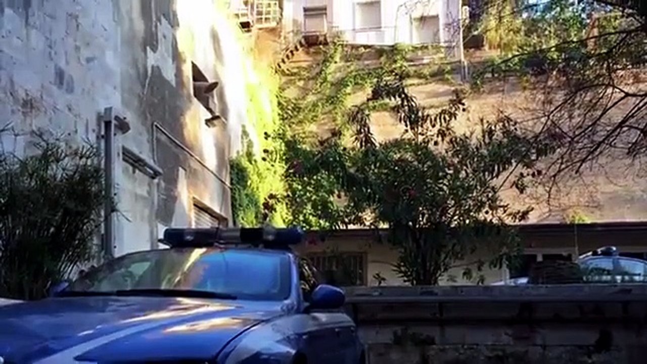 Giallo per il cadavere di un uomo trovato in un dirupo a Cagliari (di Matteo Vercelli)