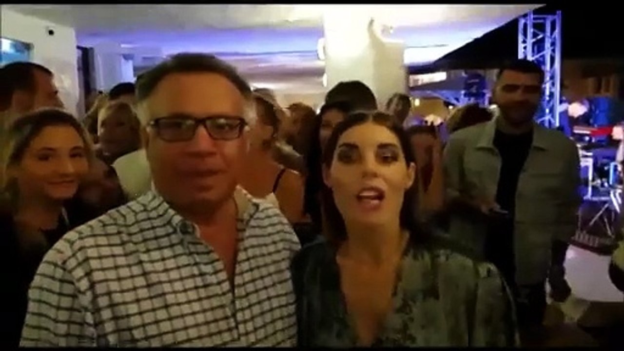 Bianca Atzei a Porto Cervo: il saluto ai lettori de L'Unione Sarda