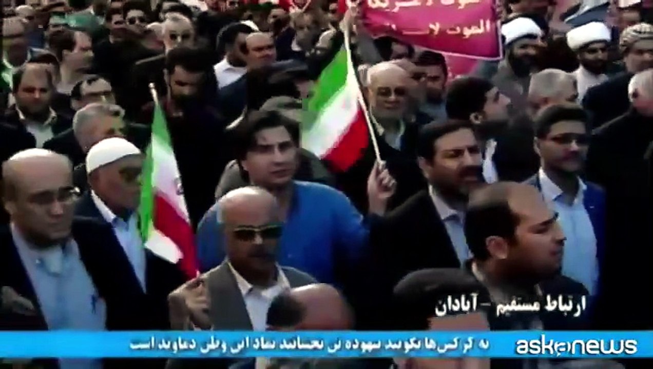 Iran, manifestazioni a favore del regime in diverse città