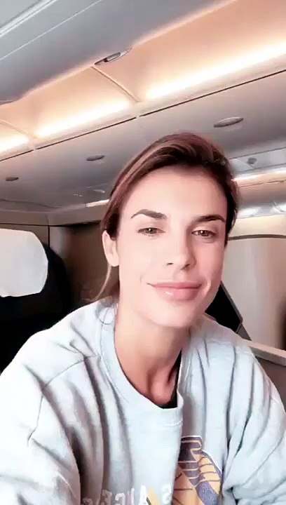 Il saluto di Elisabetta Canalis ai lettori de L'Unione Sarda