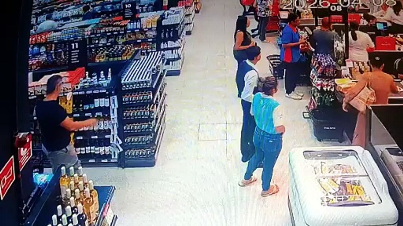 Delegado da PF é filmado furtando supermercado em shopping no Recife