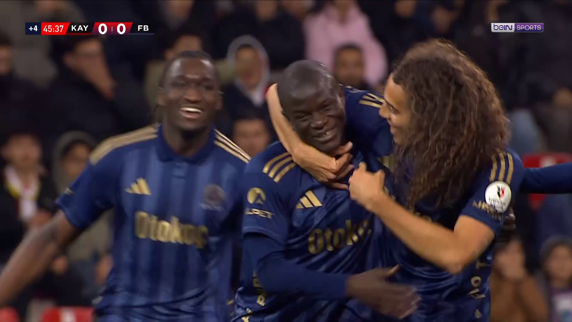 Süper Lig : un bijou de Kanté, Fenerbahçe déroule face à Kayserispor