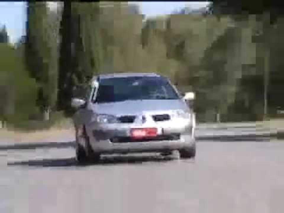 Renault Mégane - QUATRO RODAS