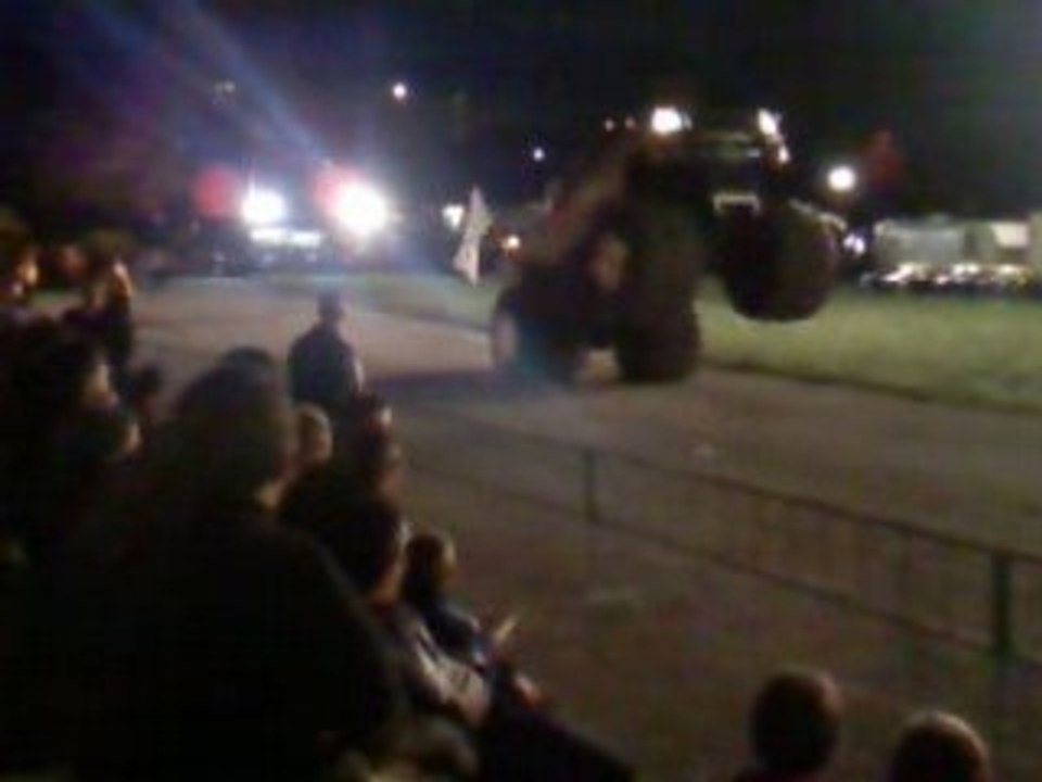 Monster truck 2 voila dans quoi on est monté ;)