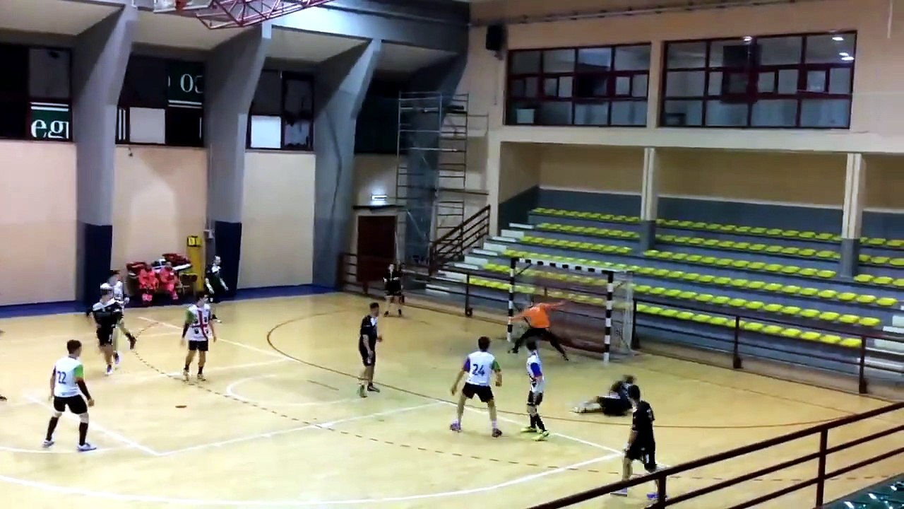 (VIDEO E FOTO IN ALLEGTAO SEZ. SPORT DI SQUADRA) Pallamano B maschile, la capolista Hac ospita il Cus Sassari, il Selargius attende il Perfugas