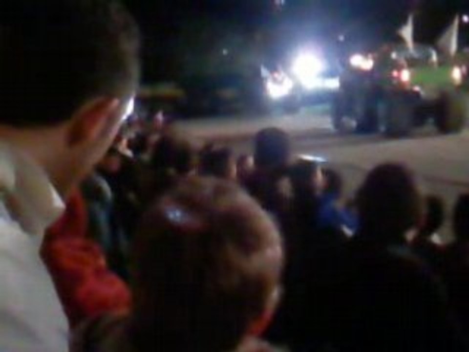 AX   VS  monster truck ^^