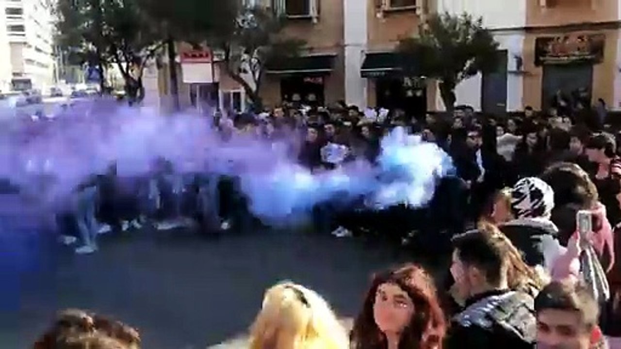 Cagliari, gli studenti tornano in piazza. “Contro la nuova Maturità e accanto ai pastori”