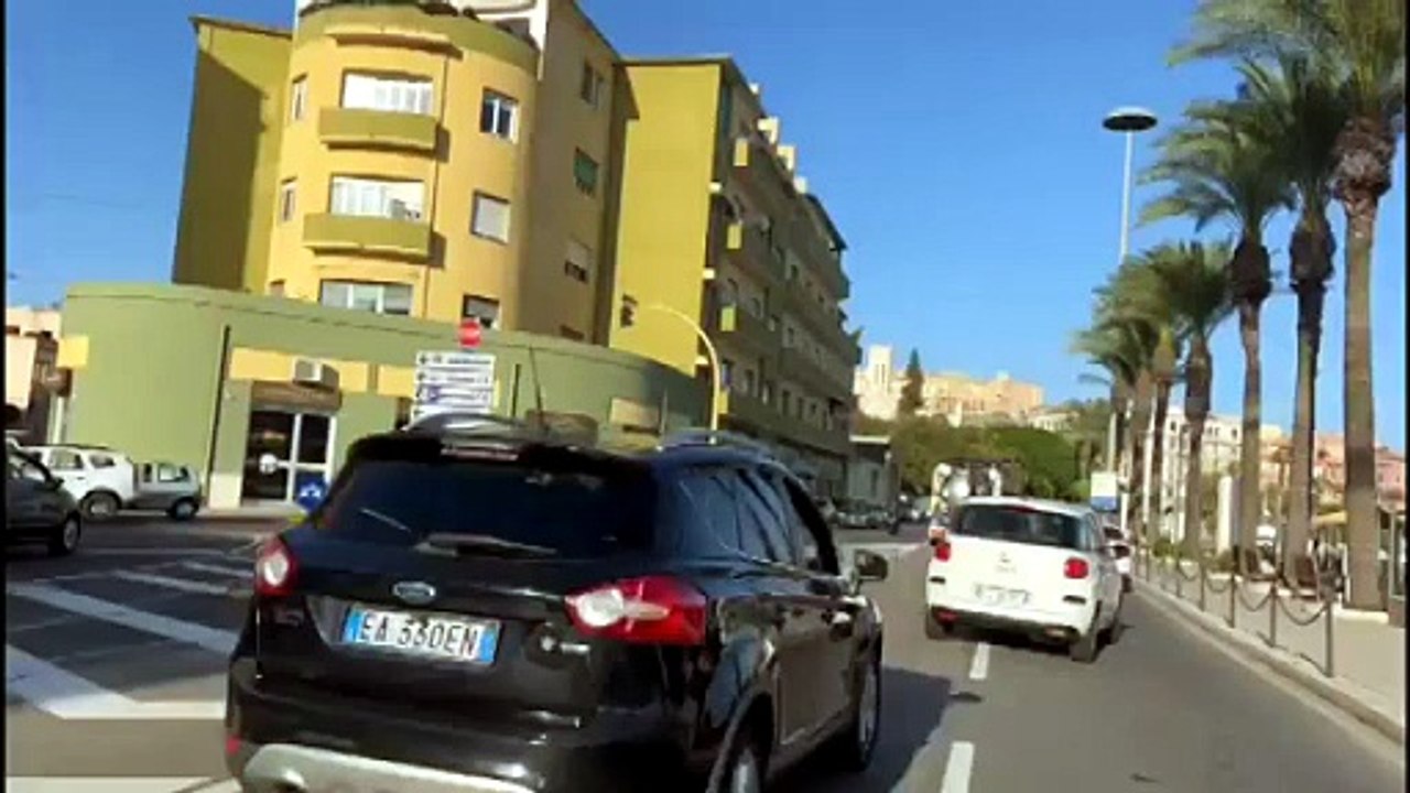 Cagliari, c'è un autospurgo per strada: traffico in tilt sulla 195 rac