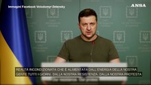 Zelensky alla popolazione: "Continuate a resistere, c'è una chance"