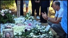 Dolore, malore  e preghiera per Omar Zaher al funerale della figlia Najibe