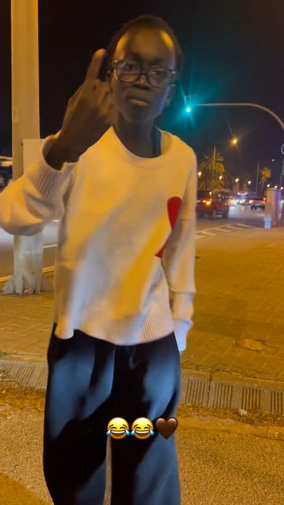 Recién salido del Camp Nou, Lamine sube a su Instagram este vídeo con un fan en las calles de Barcelona