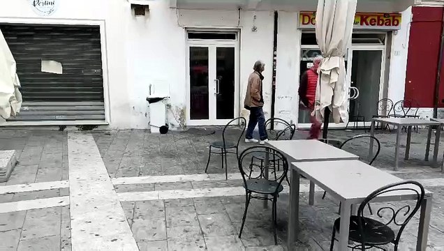 Massa, picchiato dal branco muore davanti al figlio: il luogo dell'aggressione