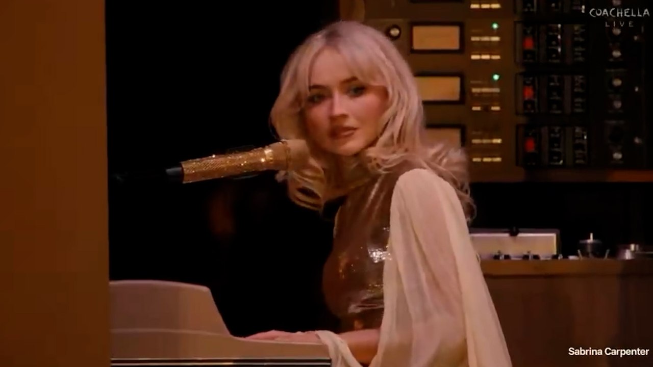 Sabrina Carpenter, zılgıt çeken hayranına tepki gösterdi