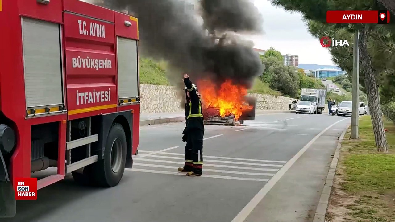 Aydın’ın Kuşadası ilçesinde aynı güzergahta iki araç alev aldı