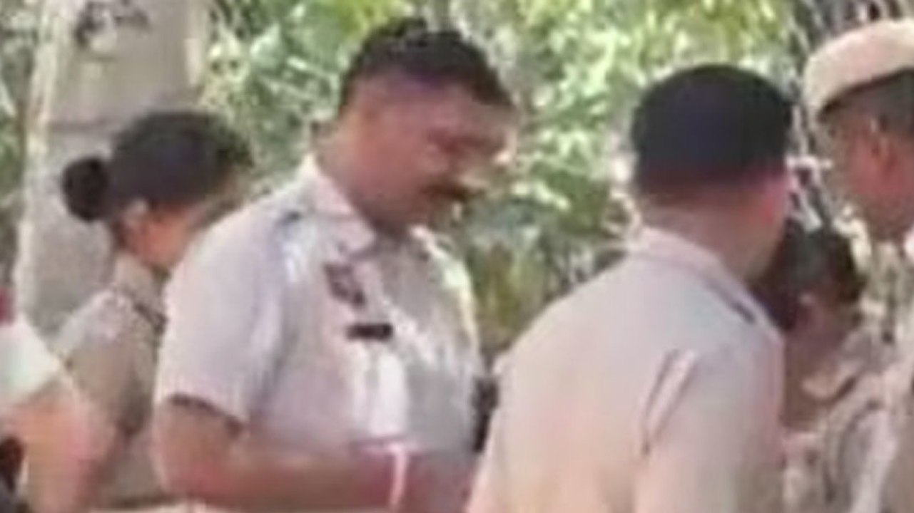 पिता ने बेटी को चाकू से गोदकर मार डाला