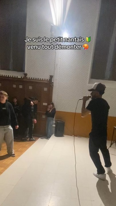 Je suis le petit nantais venu tout démonter 🔰❤️‍🔥 #artiste #rap #concert #tissan
