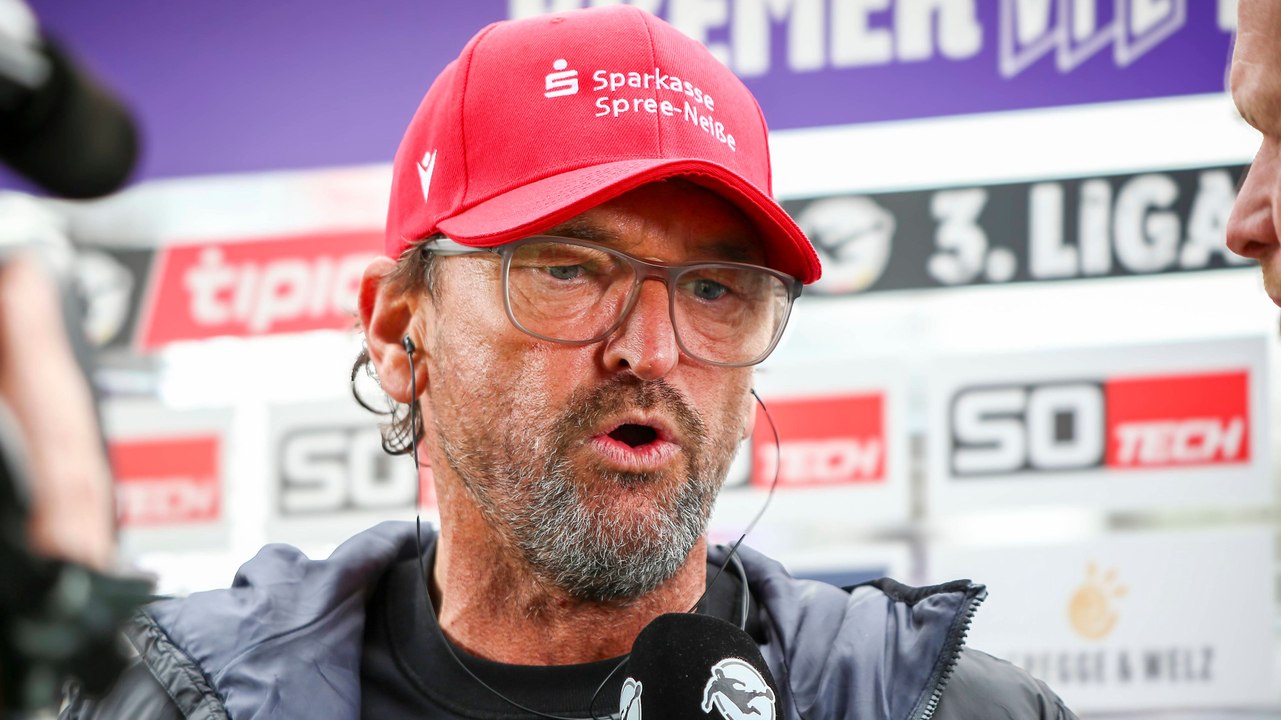 Wollitz kritisiert: 'Hätte mir gewünscht, dass dieser Klub mehr Stil hat'