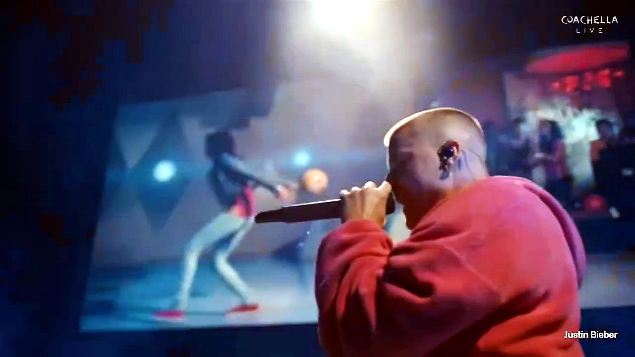 Moment historique pour les fans de Justin Bieber et les nostalgiques : Le chanteur a repris "Baby" sur scène pour la première fois depuis 15 ans sur la scène à Coachella