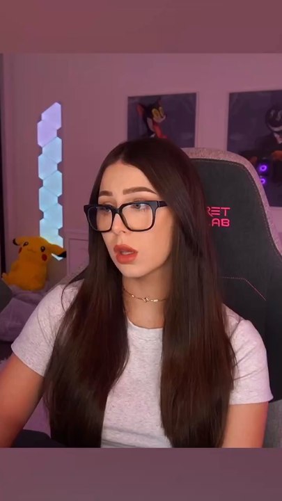 Took me a minute 😅😭💀 #twitchmoments #texttospeech #gamergirl #react #jokes #twitch #twitchclips #tts #twitchstreamer #funny #pickupline #riddle
