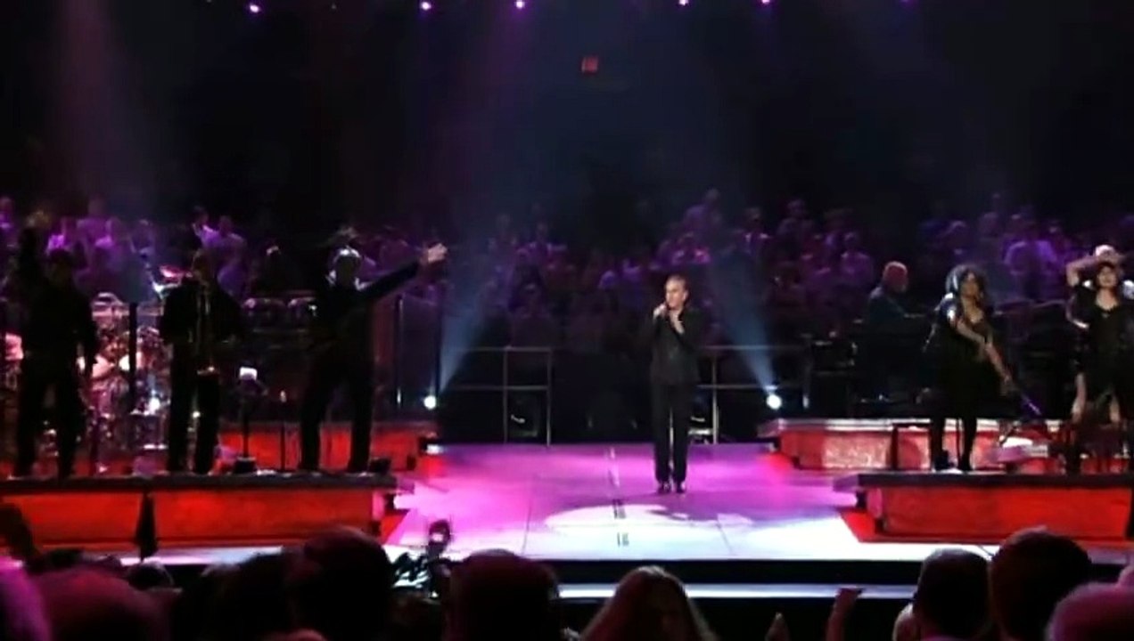 Sweet Caroline - Neil Diamond (live)