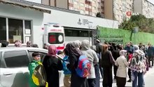 İstanbul'da okulda büyük panik: Çok sayıda öğrenci hastaneye kaldırıldı