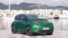Renault Twingo E-Tech electric - Techno version in Absolute Green Exterior Design