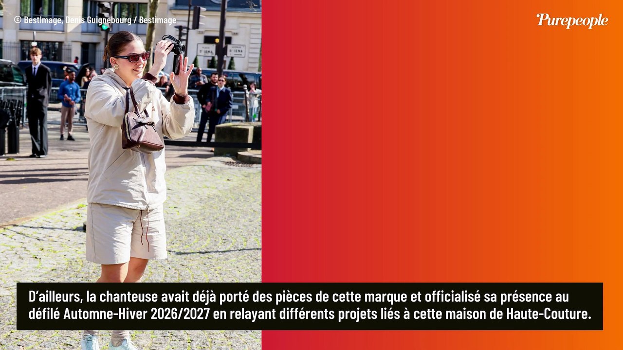 Look rock pour Louane, elle réinvente le style des années 2000 : on adore sa veste Miu-Miu