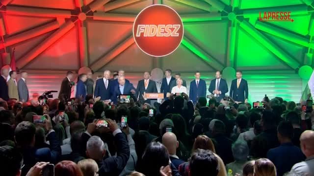 Ungheria, Orbán riconosce la sconfitta: «Un risultato straziante»