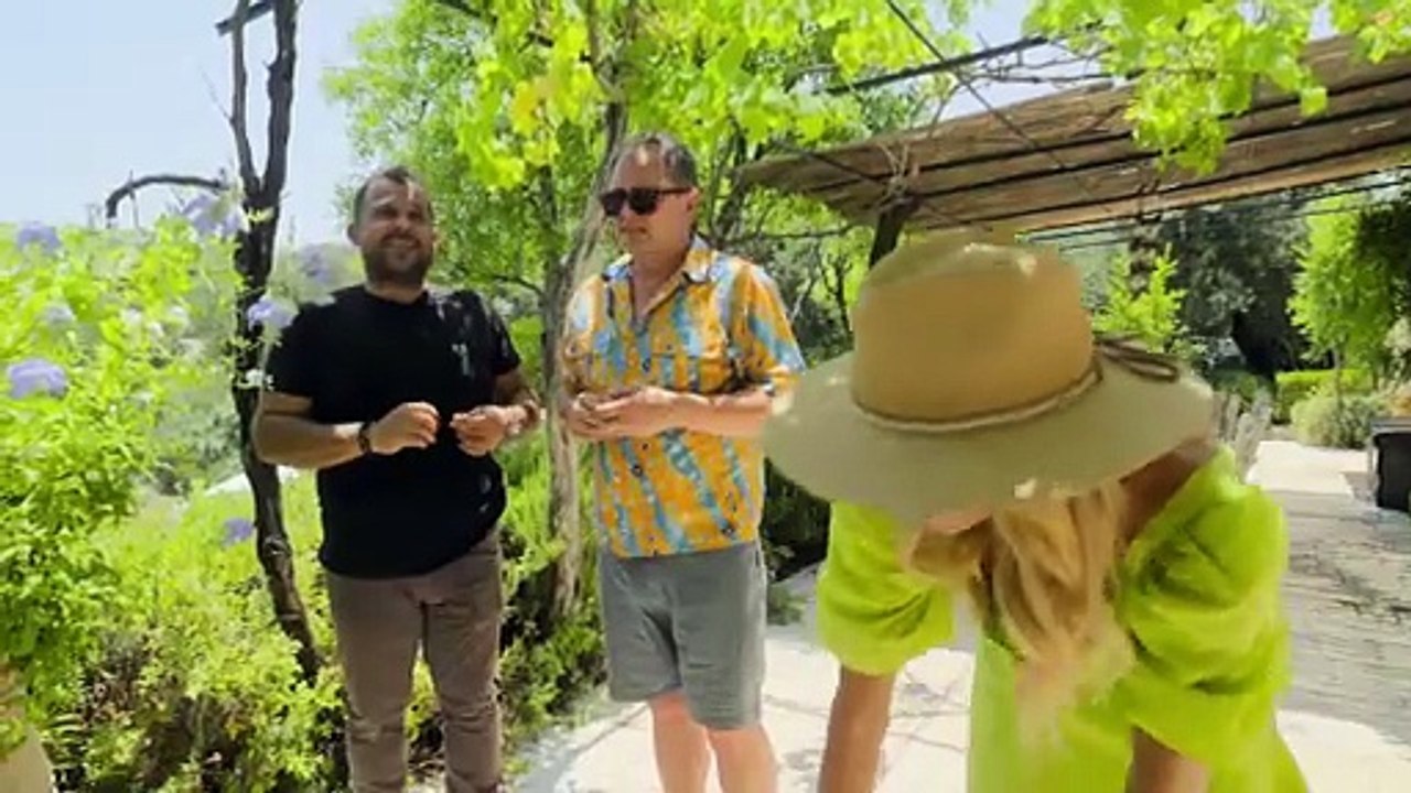 Amanda And Alans Greek Job S01E06 FTP