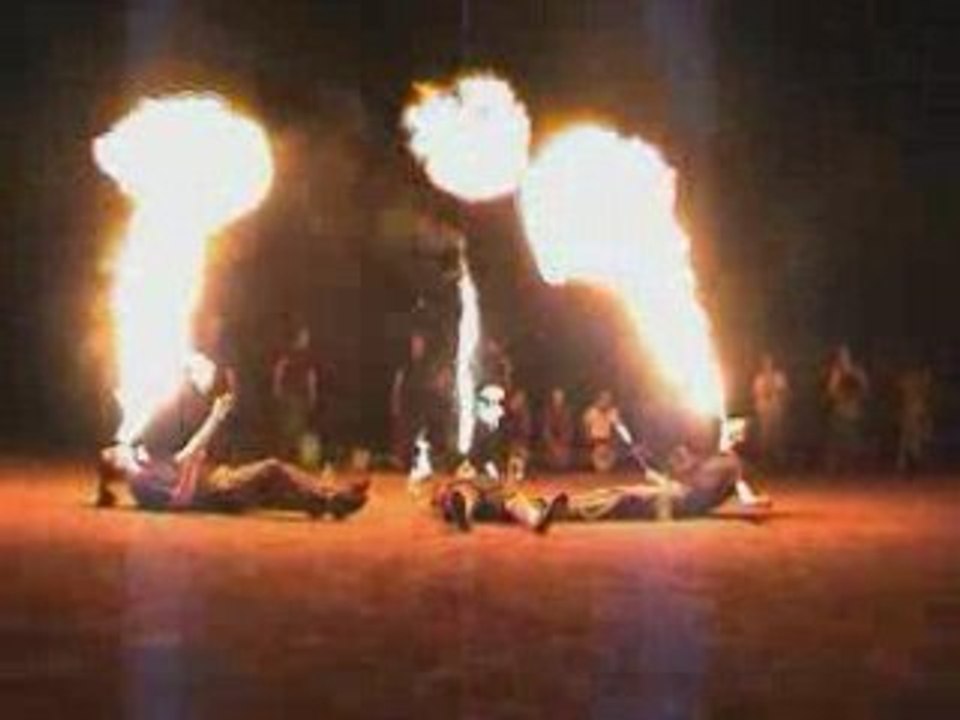 Faya Burn STreet show at Jou en Josas