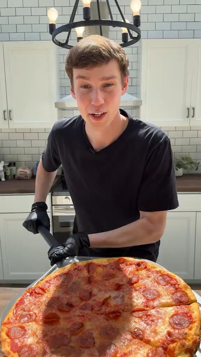 Cooking a pizza with powerfools !