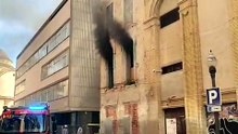 Incendi al costat del Teatre Goya de Barcelona