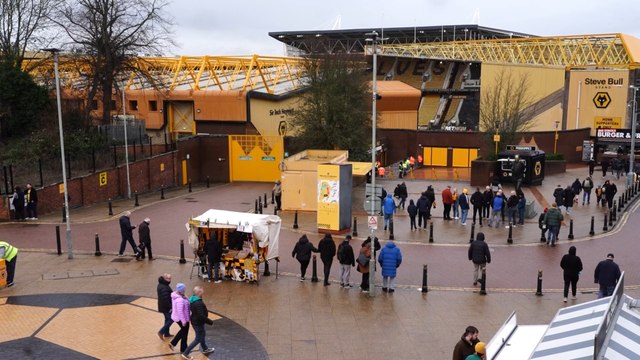 Wolves Thrashed by West Ham as Relegation Fears Deepen