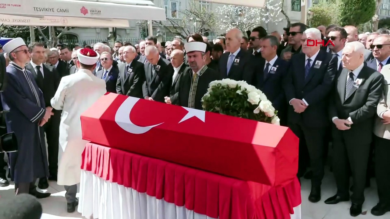 Eski TBMM Başkanı Hüsamettin Cindoruk son yolculuğuna uğurlandı
