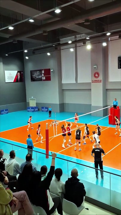 İlk Set - İBB Spor v Beşiktaş - Yıldız Kızlar Süper Ligi Final Grubu 8. Hafta