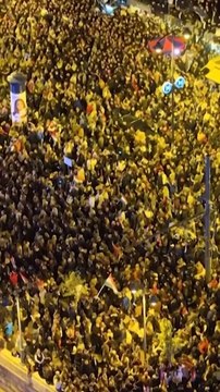 Thousands Celebrate in Budapest After Orbán Ousted