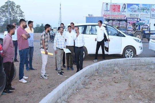 swm news: हम्मीर ब्रिज को लेकर ये बोले कलक्टर...मानकों की सख्ती से हो पालना, नियमित हो मॉनिटरिंग