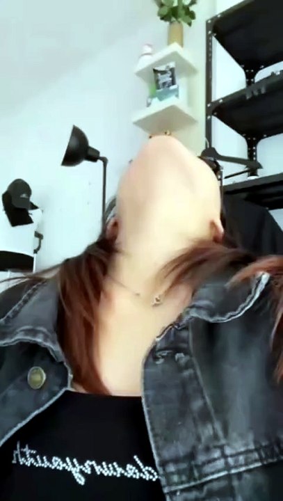 Female neck fetish 2