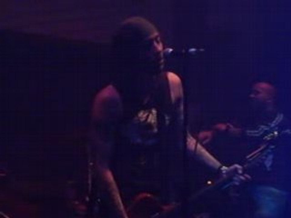 Kiara Rocks tocando Foo Fighters no Captain Jack (05/06/2008