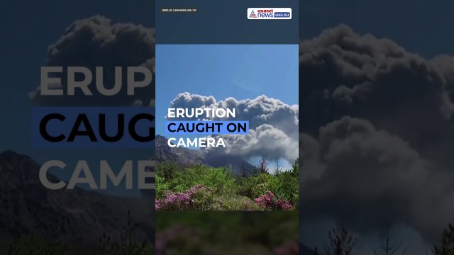 BREAKING: Sakurajima Volcano ERUPTS in Japan | Viral Footage | World News #Shorts