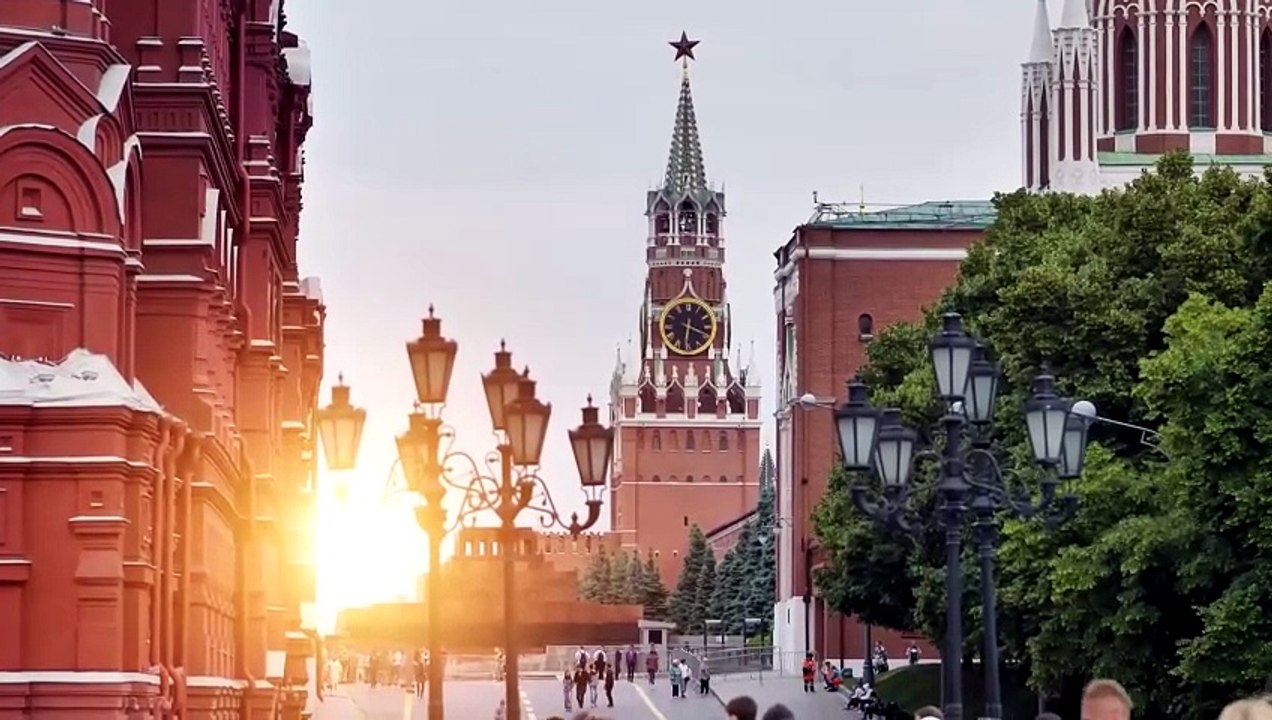 Putin Is Giving Russian Soldiers Something Worse Than DEATH… And It’s PINK