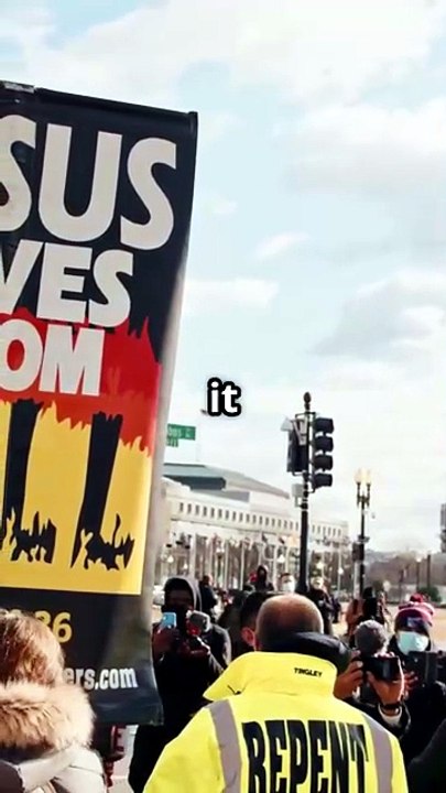 Trump Posts AI Jesus Image Then Deletes It 😱 "It Was Me as a Doctor"