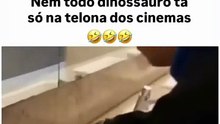 Nem todo dinossauro está só na tela dos cinemas 🐱‍🐉🐱‍🐉🐱‍🐉#omelhorsoaoscomentarios #engraçado #engraçados #comentarios #comentários